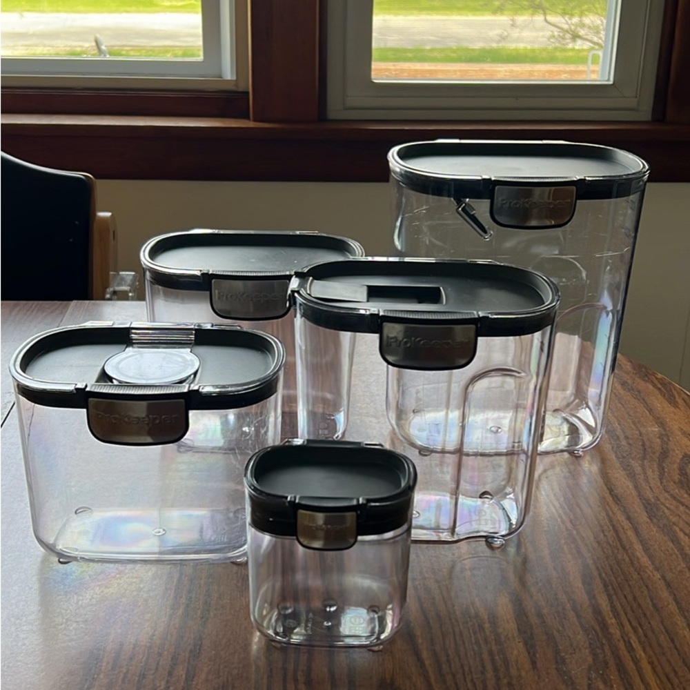 Rubbermaid ProKeeper Black and Gray Food Storage Set for Kitchen